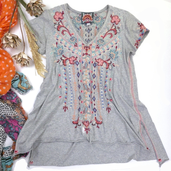 Johnny Was Tops - Johnny Was Embroidered V-Neck Gray Women's Tunic Top with Multicolor Floral Sz S